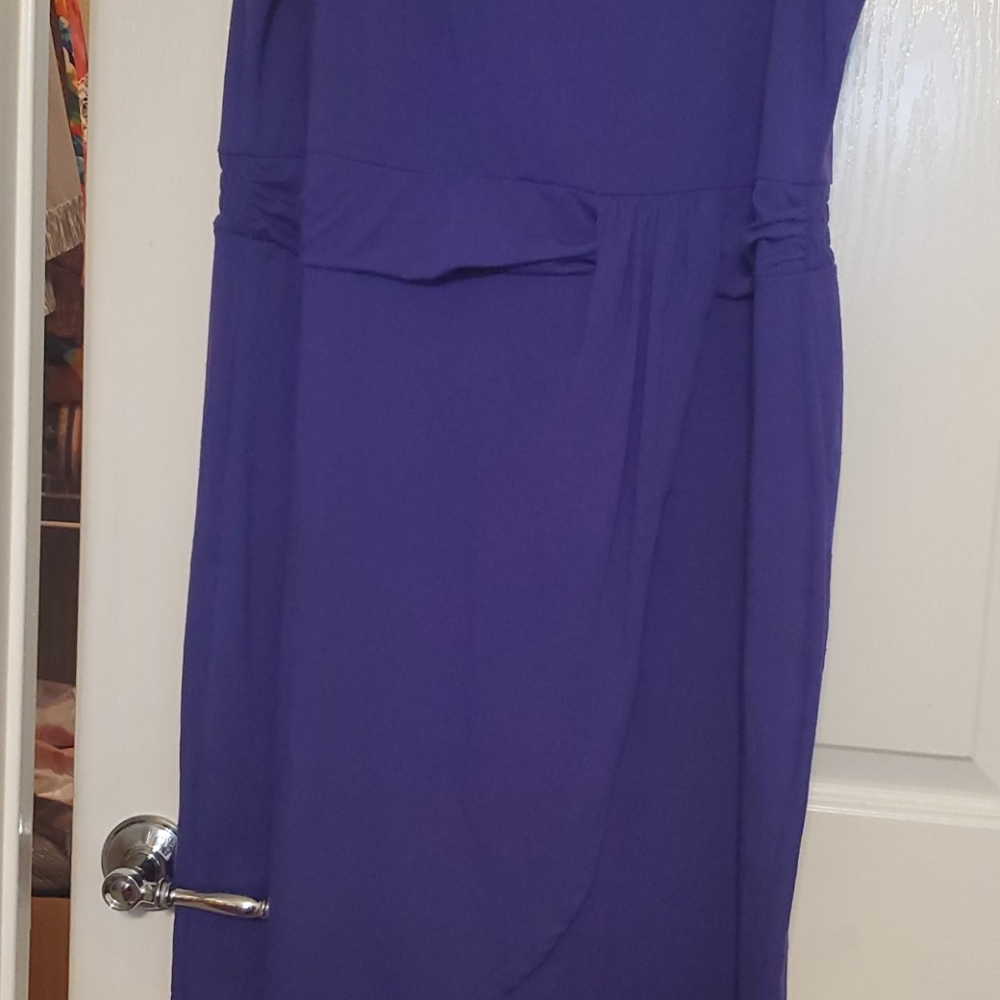 Dress - Picture 3 of 4